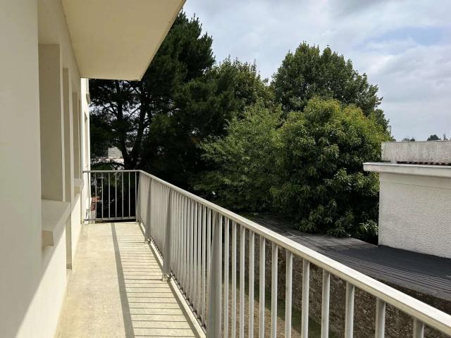 Location appartement 4 pièces Nantes Rond Point De Rennes 44