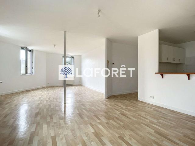 Location appartement 4 pièces Parthenay 79