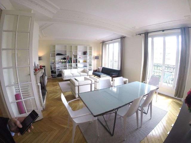 Location appartement 4 pièces Paris 15e 75
