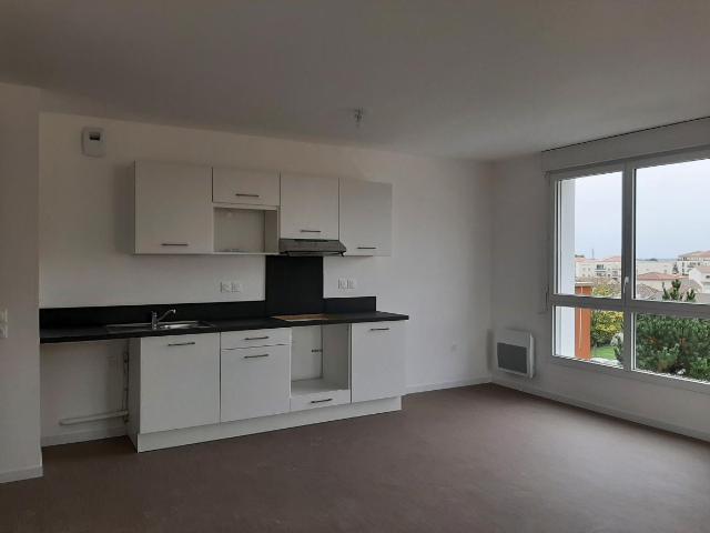 Location appartement 4 pièces POITIERS 75m² à 821.88€/mois CDC Habitat