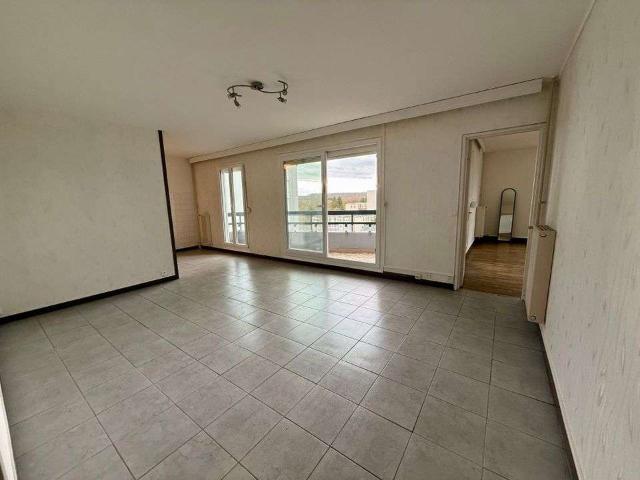 Location appartement 4 pièces Prix lès Mézières 08