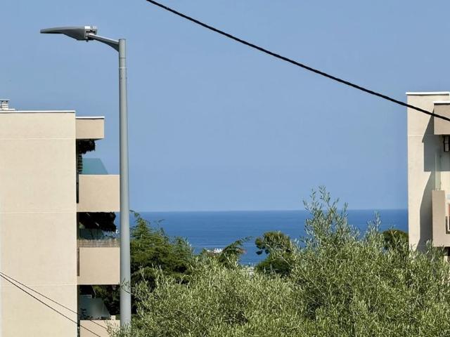 Location appartement 4P à Antibes