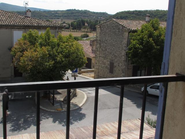 Location appartement, 50.47 m² T 3 à Saint Michel l'Observatoire, 575 €