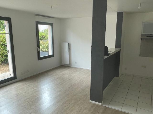 Location appartement, 54.6 m² T 3 à Crécy la Chapelle, 850 €