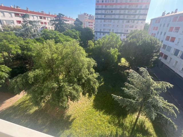 Location appartement, 51.92 m² T 3 à Perpignan, 540 €