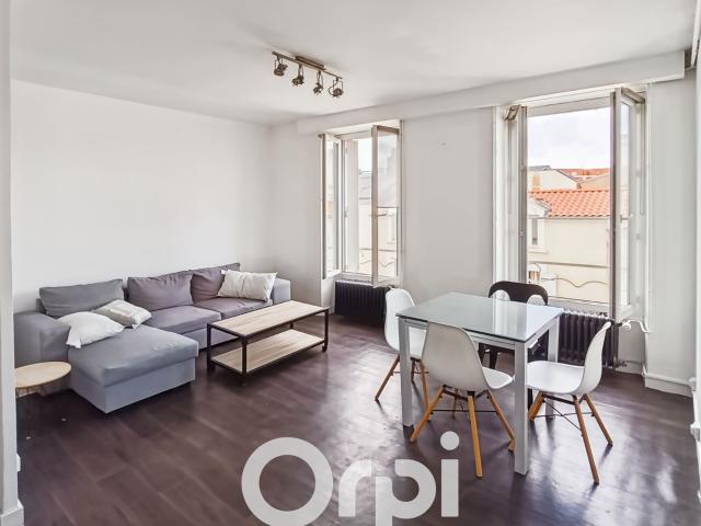 Location appartement, 52.96 m² T 2 à La Roche sur Yon, 695 €
