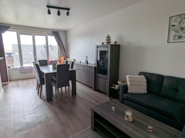 Location appartement, 57.61 m² T 3 à Ifs, 870 €