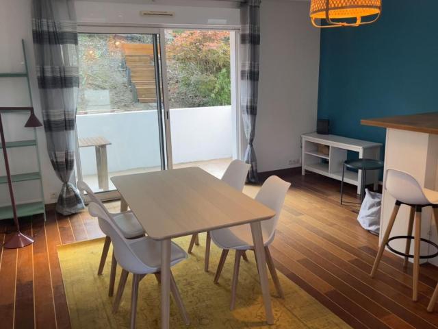 Location appartement, 57.06 m² T 3 à Guéthary, 750 €