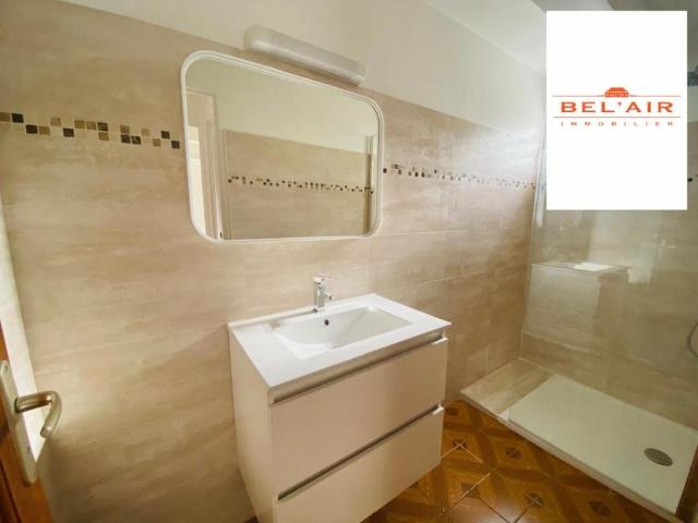 Location Appartement 54.00m² 3 pièces Fort de france