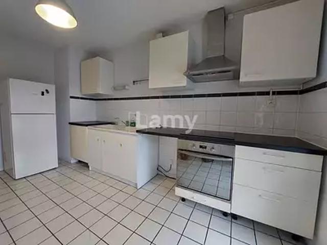 location appartement, 55.61 m²