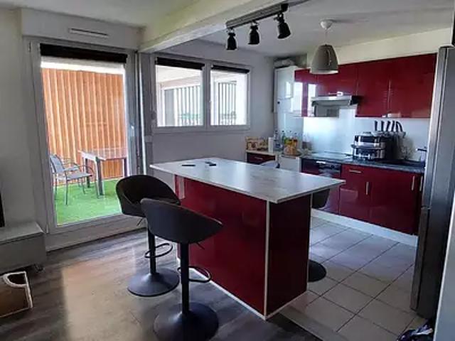 location appartement, 56.0 m² au dernier étage