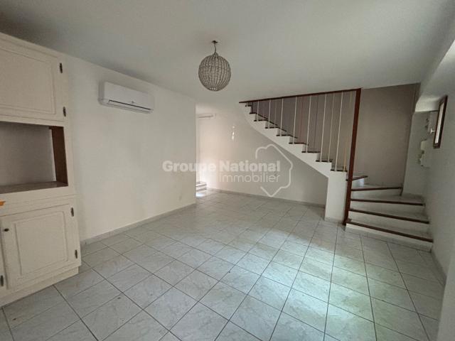 Location appartement 56 m², Monteux 84170 Vaucluse