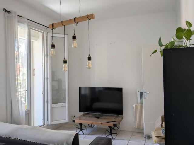 Location appartement, 58.45 m² T 3 à La Seyne sur Mer, 705 €