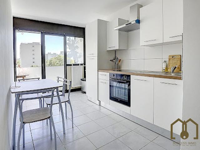 Location Appartement 5 pièces 70.91 m2 Vaulx en Velin