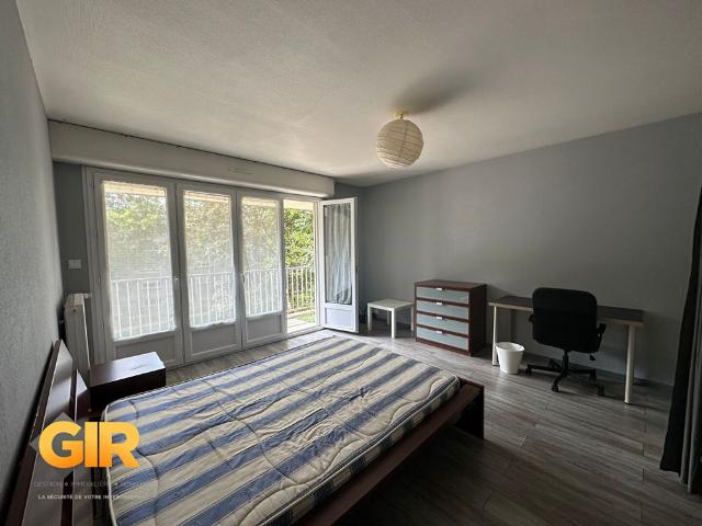 Location Appartement 5 pièces 77m² RENNES 35000
