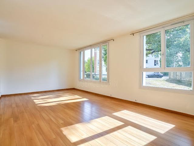 Location Appartement 5 pièces 80.86 m2 Le Vésinet
