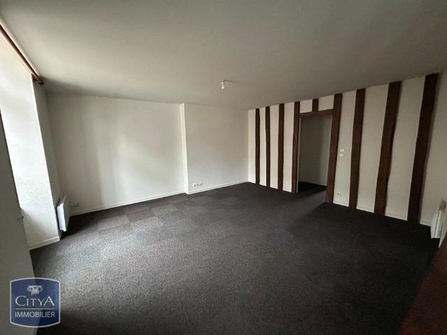 Location Appartement 5 pièces 82m² ALENCON 61000