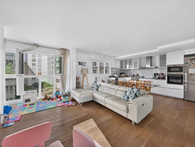 Location Appartement 5 pièces 88 m2 Courbevoie