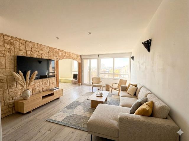 Location Appartement 5 pièces 89m²
