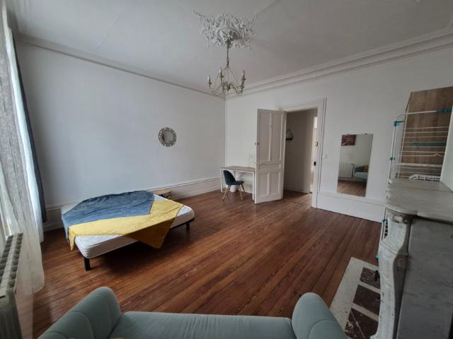 Location Appartement 5 pièces 89m²