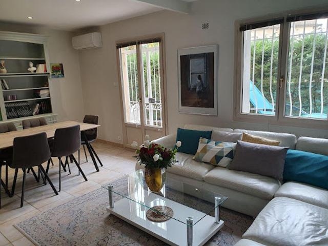 Location Appartement 5 pièces 90 m2 Cannes la bocca