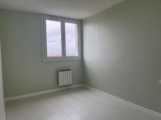 Location Appartement 5 pièces 90m²