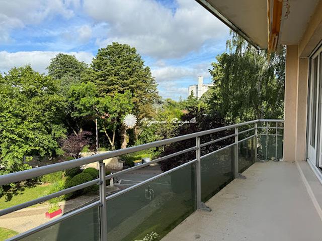 Location Appartement 5 pièces 91.58 m2 Saint Germain en Laye