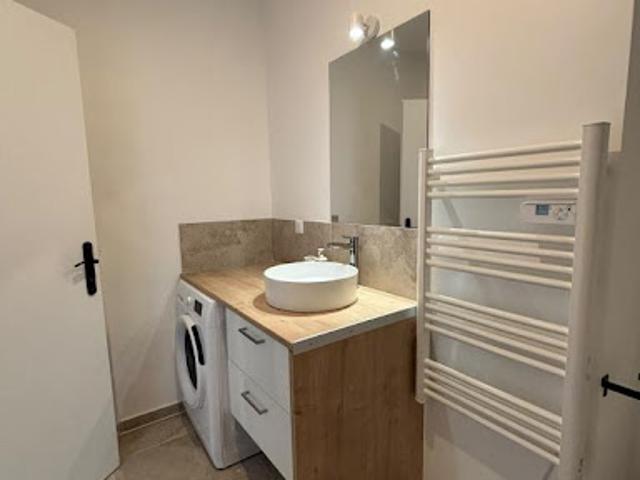 Location Appartement 5 pièces 92 m2 Marseille 1er