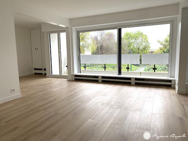 Location Appartement 5 pièces 94.1 m2 Fourqueux