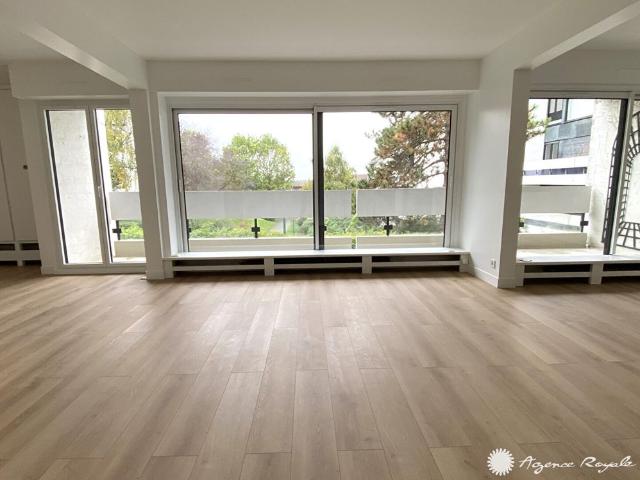 Location Appartement 5 pièces 94m² FOURQUEUX 78112