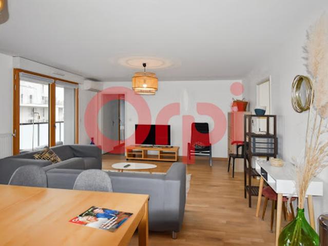 Location Appartement 5 pièces 95 m2 Lyon 8ème