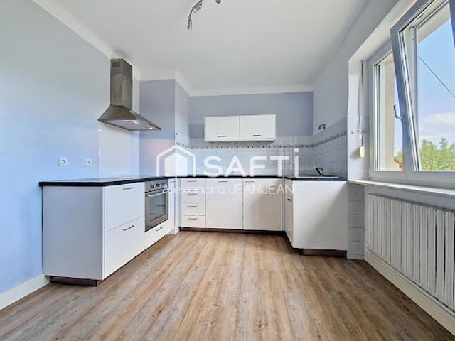 Location Appartement 5 pièces 95 m2 Ancy Dornot