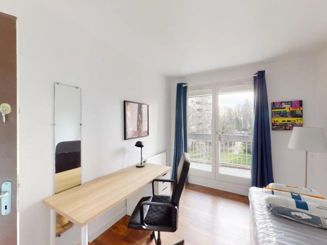 Location Appartement 5 pièces 96 m2 à Évry Courcouronnes