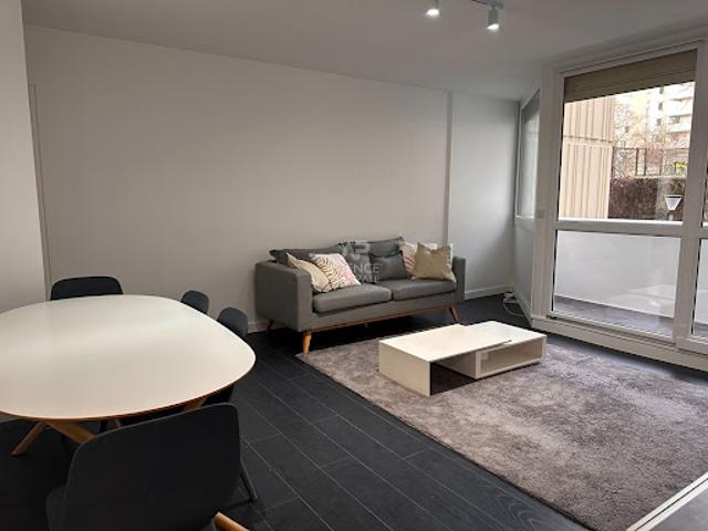 Location Appartement 5 pièces 98.39 m2 Saint Germain en Laye