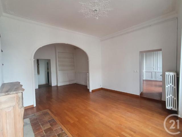 Location Appartement 5 pièces 99m² FONTAINEBLEAU 77300