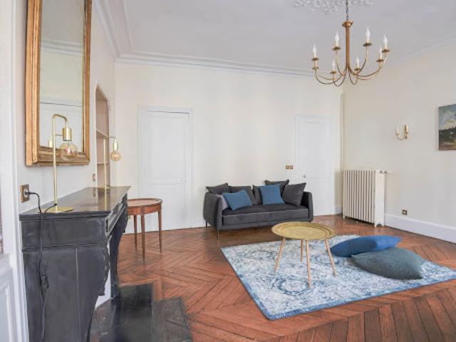 Location Appartement 5 pièces 100.84 m2 Versailles