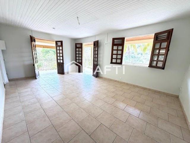 Location Appartement 5 pièces 100 m2 Le carbet