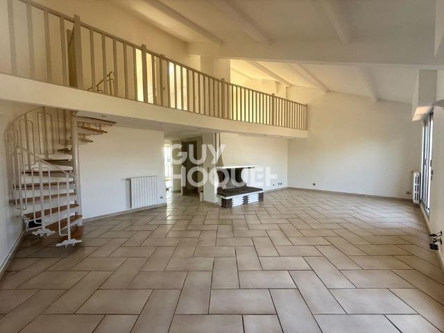 Location Appartement 5 pièces 101m²
