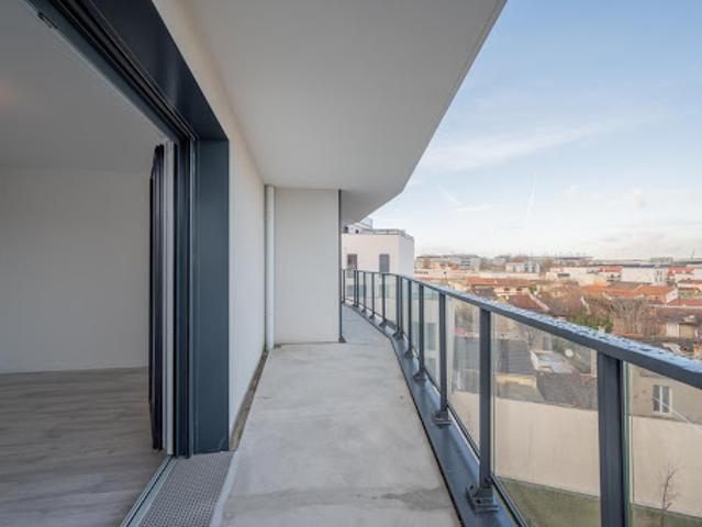 Location Appartement 5 pièces 104 m2 Aubervilliers