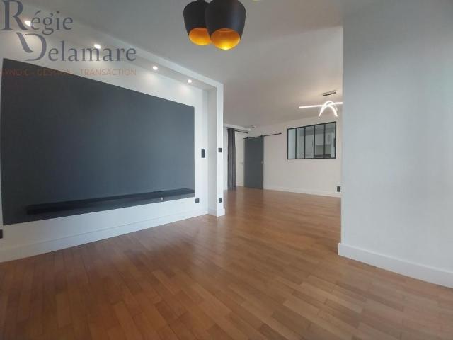 Location Appartement 5 pièces 104m² BOURGOIN JALLIEU 38300