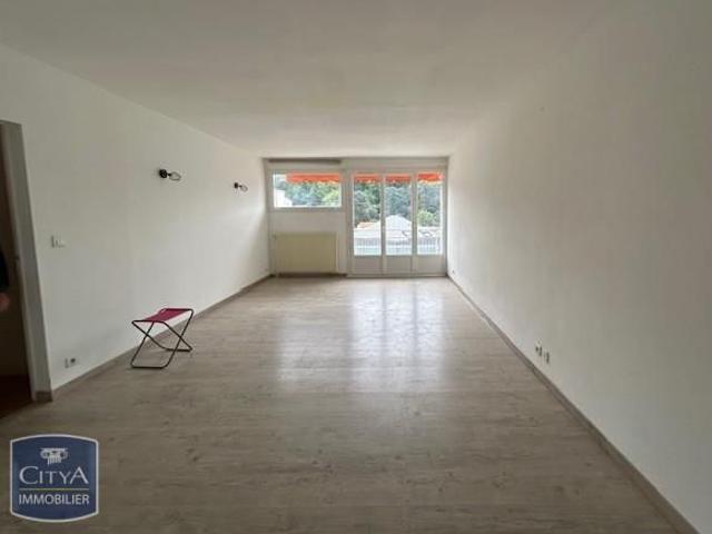 Location Appartement 5 pièces 104m² PERIGUEUX 24000