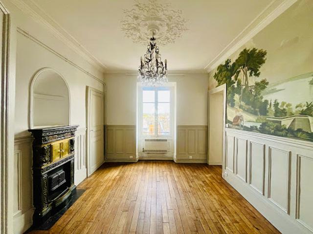 Location Appartement 5 pièces 105.77 m2 Versailles