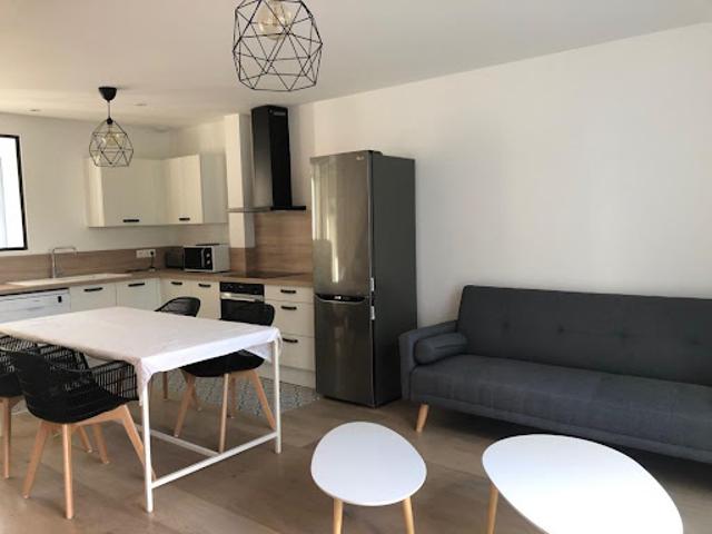Location Appartement 5 pièces 106.78 m2 Caluire et Cuire