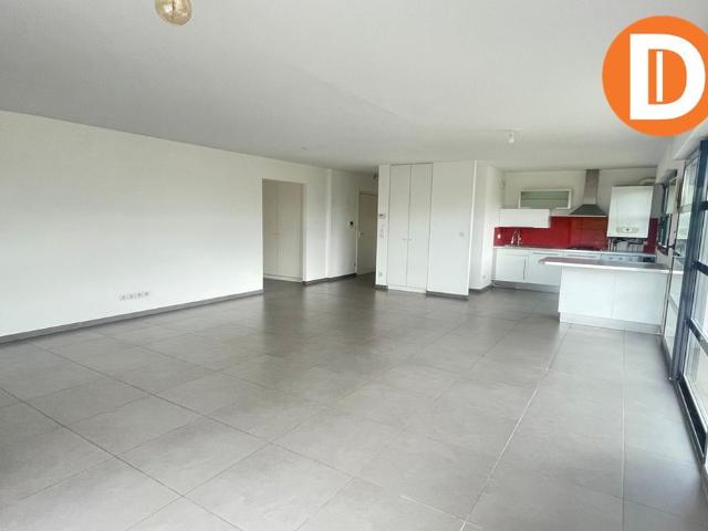 Location Appartement 5 pièces 106m²