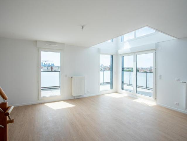 Location Appartement 5 pièces 108 m2 Colombes