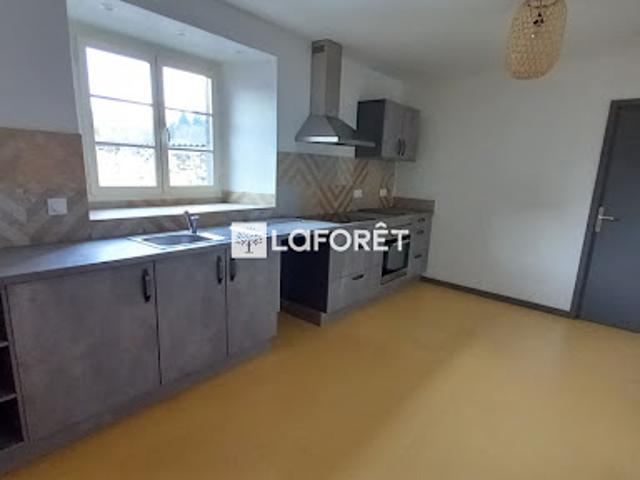 Location Appartement 5 pièces 108 m2 Saint Flour