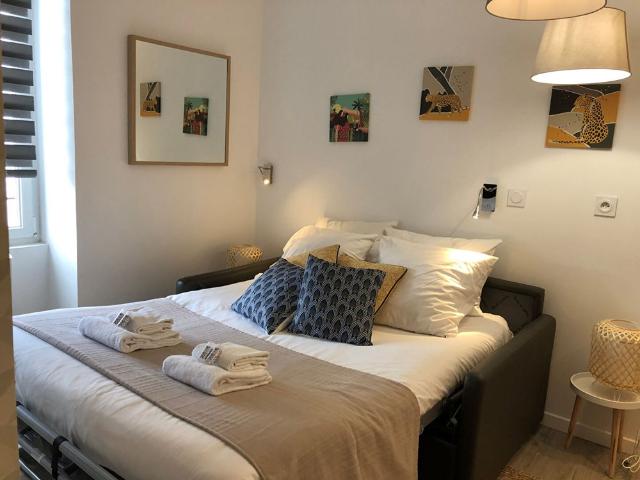 Location Appartement 5 pièces 10m²