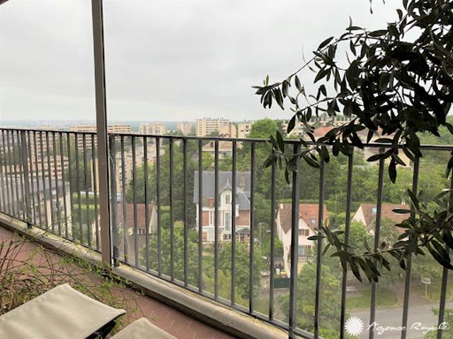 Location Appartement 5 pièces 110.69 m2 Poissy
