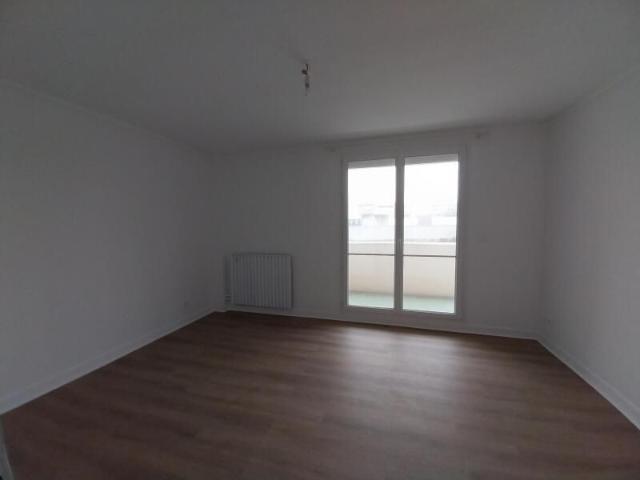 Location Appartement 5 pièces 110m² ORLEANS 45000