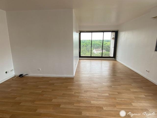 Location Appartement 5 pièces 110m² POISSY 78300
